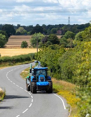 ITT CM93: Tractor T6 de New Holland impulsado por metano