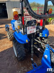 Farm tractor New Holland BOOMER 20 - 4