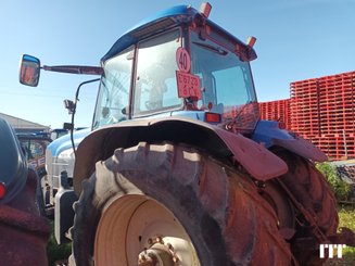 Farm tractor New Holland TM 175 - 3