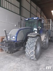 Farm tractor Valtra T190 - 1