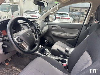 Car Mitsubishi L200 - 10