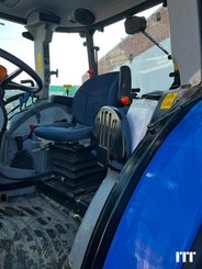 Farm tractor New Holland T5.115 DC 1.5 - 11