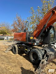 Wheeled excavator Hitachi ZX210W  - 1