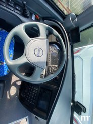 Bus/coach ISUZU Grand Toro - 8
