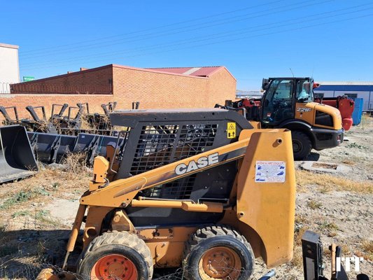 Mini track loader Case 410 - 1