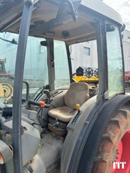 Farm tractor Claas NECTIS 237 VE - 6