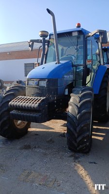 Farm tractor New Holland TS 100 - 1