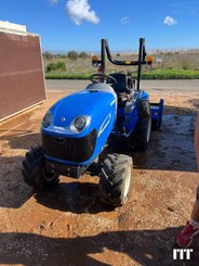 Farm tractor New Holland BOOMER 20 - 1