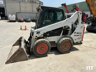 Mini track loader Bobcat S570 - 1