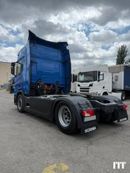 Tractor unit Scania R 450 - 9