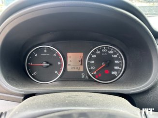 Car Mitsubishi L200 - 11