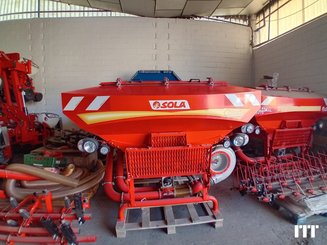 Fertiliser spreader Solà AURA 3215 TOLVA 2000 - 1