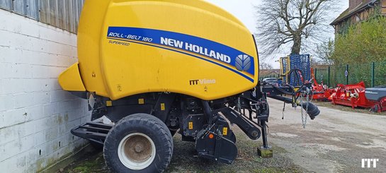 Round baler New Holland ROLLBELT 180 SUPER - 1