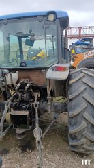 Farm tractor New Holland T4050 - 3