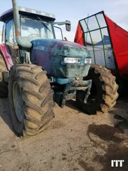 Farm tractor Case IH MXM 140 - 4
