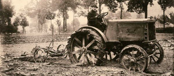 ITT CM93 et NH célèbrent le centenaire du premier tracteur FIAT