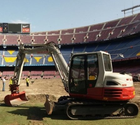 ITT CM93 Barcelona and its Takeuchi TB290