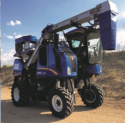 ITT CM93 vendimiadoras B9000 de New Holland