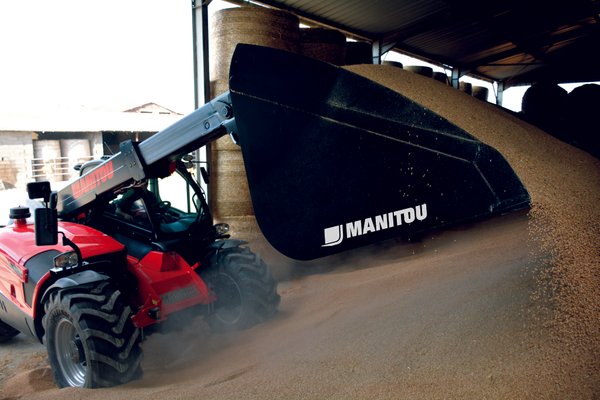 Tractor VS Manitou