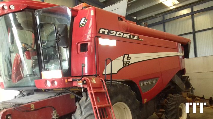 Combine harvester Laverda M306 - 1