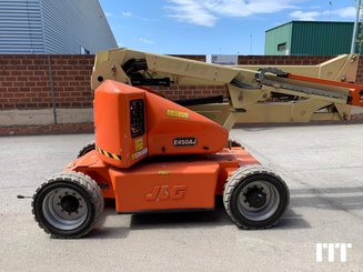 Platform JLG E450AJ - 1